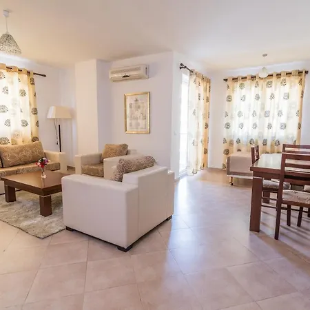 Rafaelo Comfort & Family 4* Lezhë
