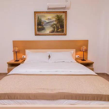Rafaelo Comfort & Family Hotel Lezhe