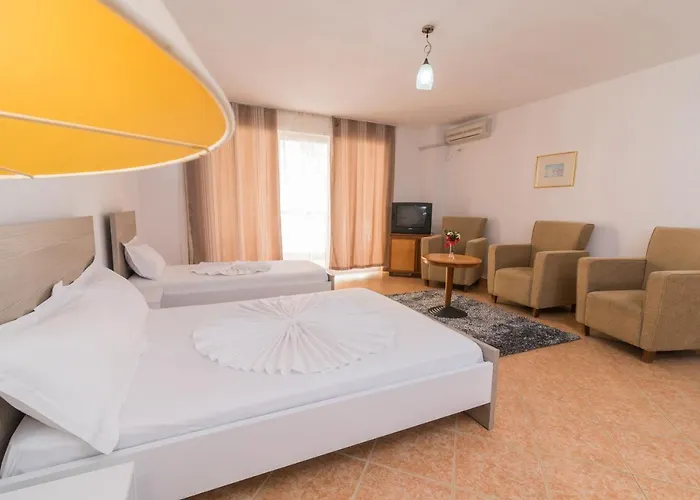Rafaelo Comfort & Family 4* Lezhë