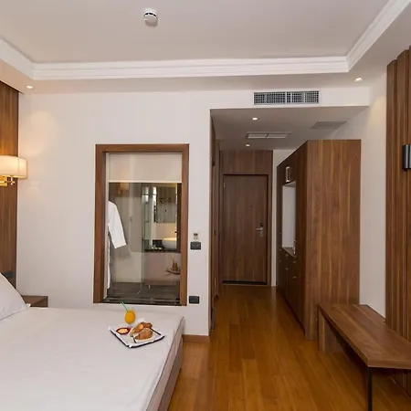 Rafaelo Comfort & Family 4*